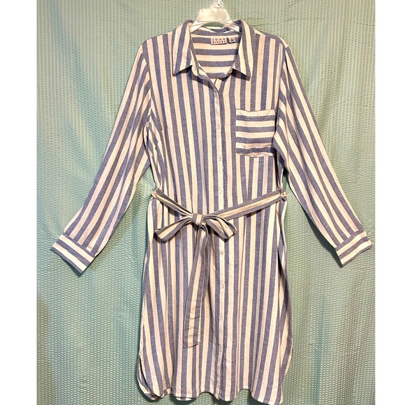 NWT Joan Rivers Blue and White Shirt Dress- Medium - Picture 2 of 11